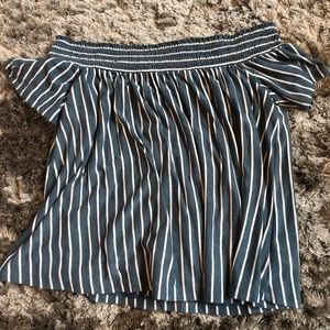 Off the shoulder tee